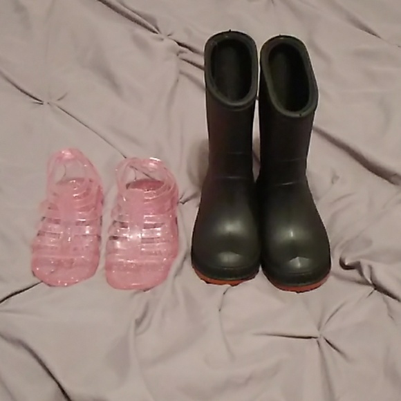 Other - 5/6 like new shoes